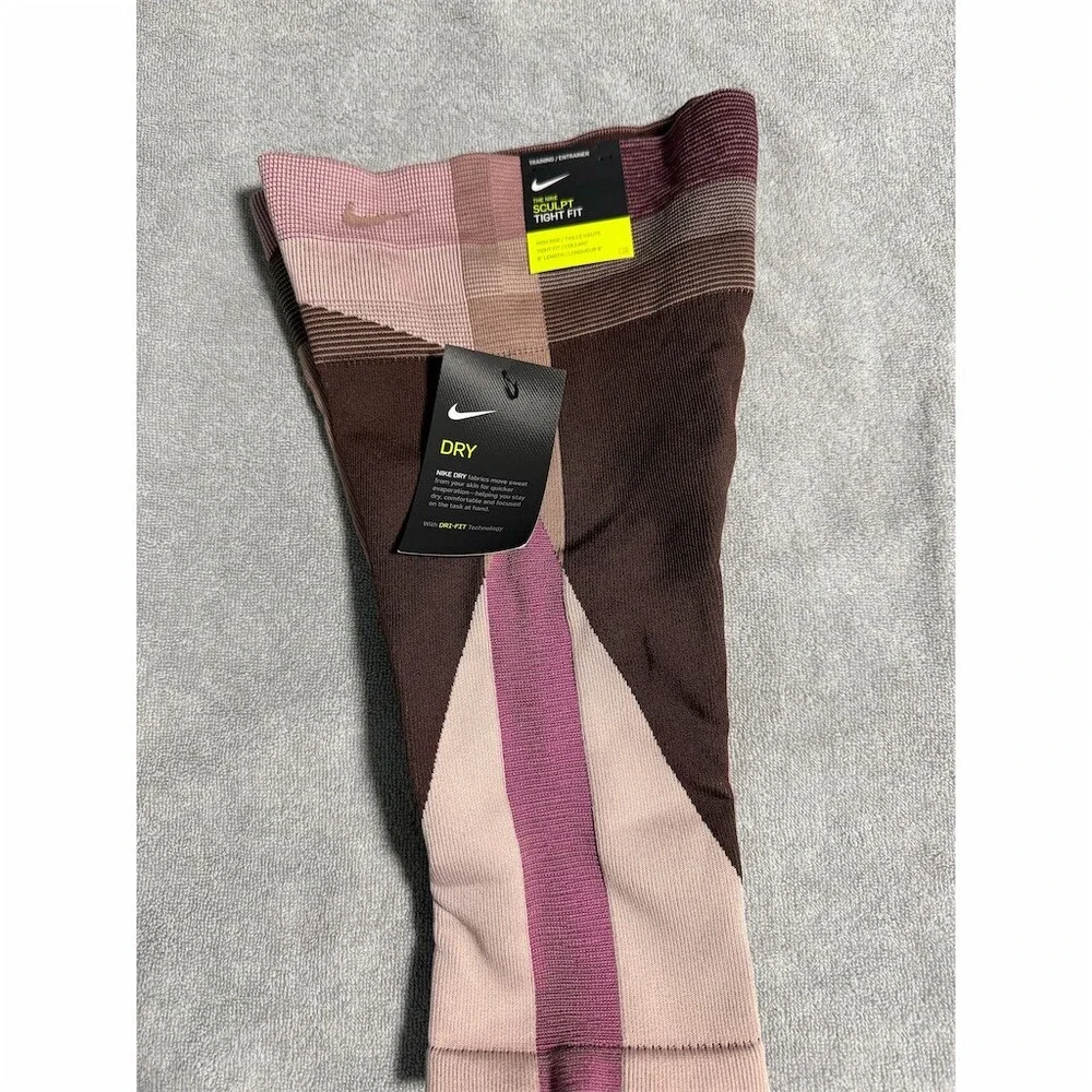 Nike Womens Biker Shorts Size XS Multicolor Colorblock High Rise 8in